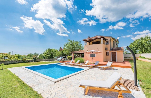 Stunning home in Peresiji with kitchen