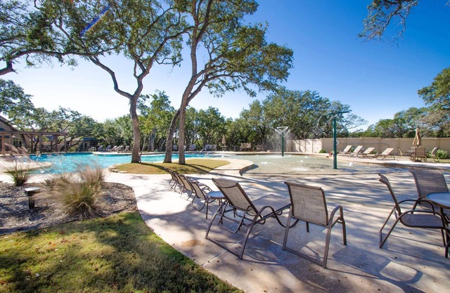 Stunning House in a Resort-Style Community 5 mins from Six Flags and La Cantera