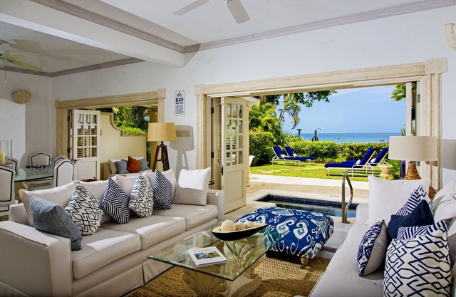 Stunning House with direct beach access