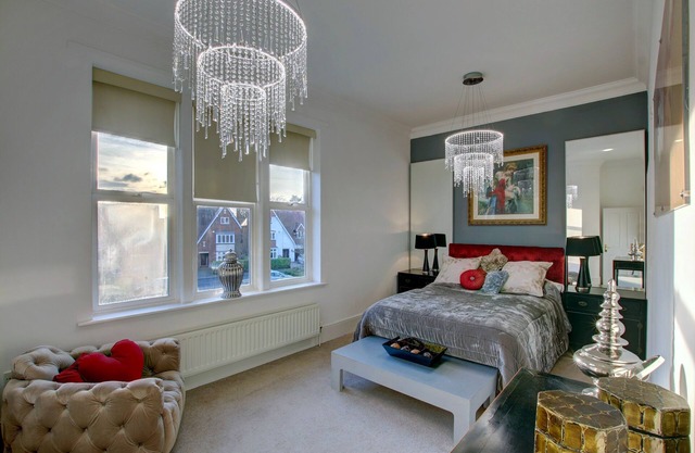 Stunning Large Grand Apartment in Upmarket area, Wifi, Pets allowed