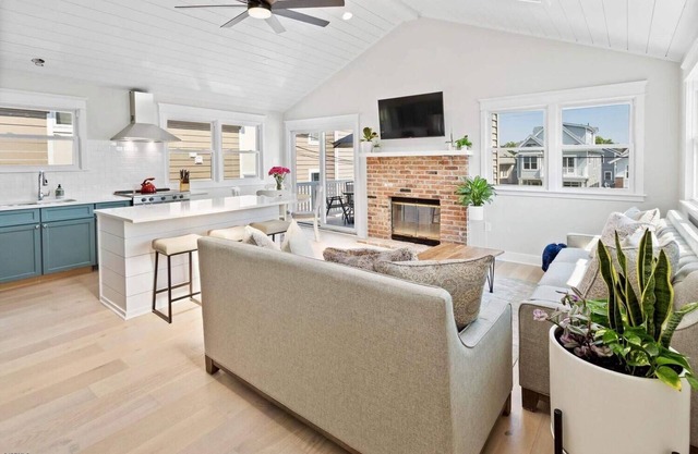 Stunning, Light Filled 2nd Floor Condo Perfect For Beach Living!