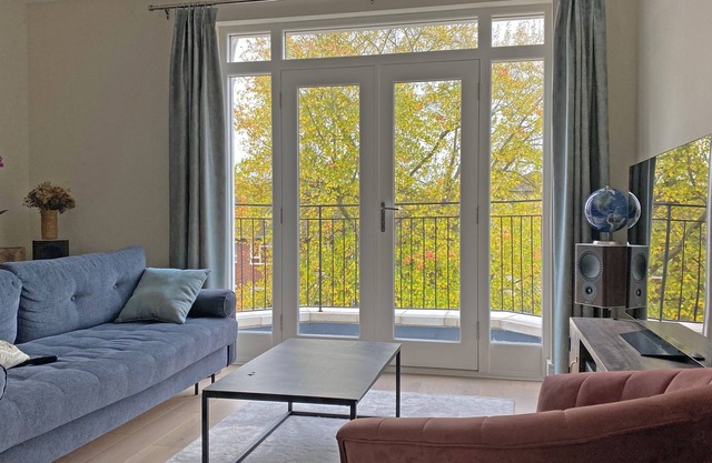 Stunning One Bedroom Luxury Apartment 5 min from Station