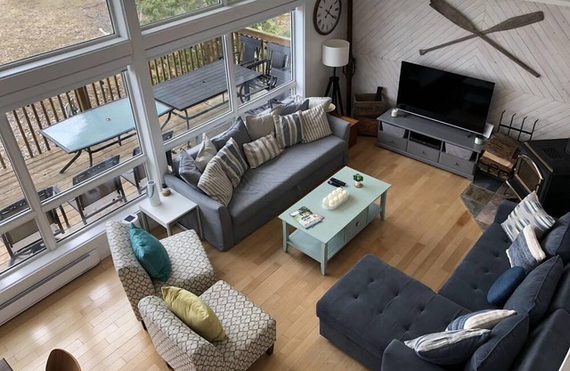 Stunning Open Concept Viceroy Chalet Style Cottage on Lake Dalrymple.