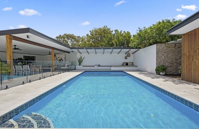 Stunning, Pool, Sauna, Gym, Spa, Sleeps 13
