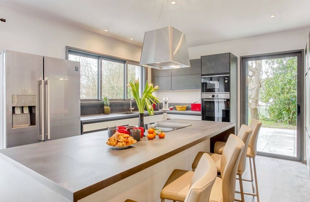 Stunning private villa for 8 guests with WIFI, TV, terrace and pets allowed