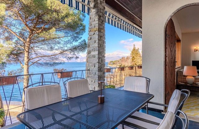 Stunning private villa for 7 people with WIFI, TV, terrace and pets allowed