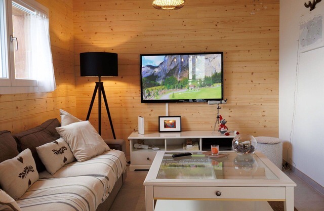 Stunning private villa for 6 guests with WIFI, TV, terrace and pets allowed