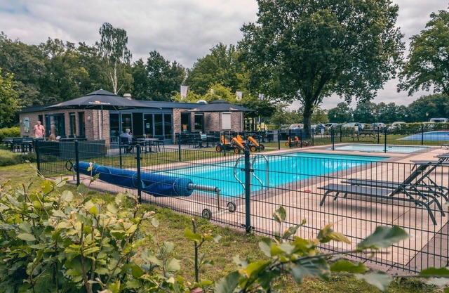 Stunning private villa for 4 guests with pool, WIFI, TV, terrace and parking
