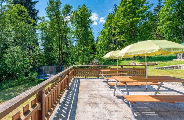Stunning private villa for 28 people with WIFI, TV, patio, panoramic view and parking