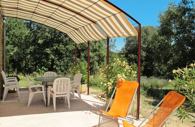 Stunning private villa for 4 people with terrace and pets allowed