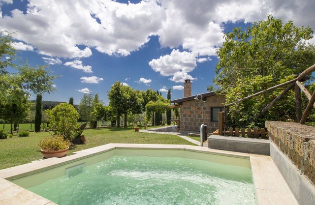 Stunning private villa with WIFI, private pool, A/C, TV, terrace, pets allowed and panoramic view