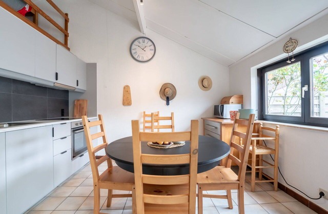 Stunning private villa for 5 guests with WIFI, TV, terrace, pets allowed and parking