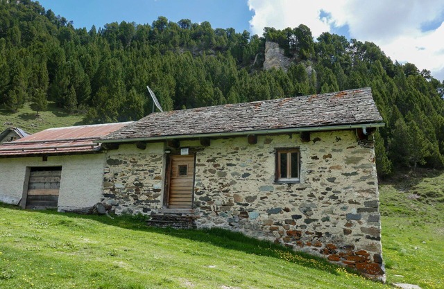Stunning private villa for 6 people with pets allowed and panoramic view