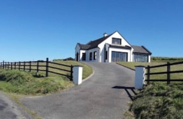Stunning Property, Close to Beach, Overlooking Ocean on the Wild Atlantic Way