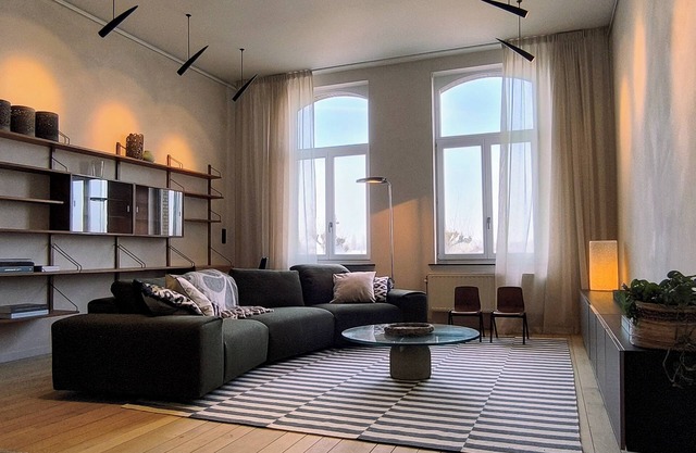 Stunning Riverview apartment