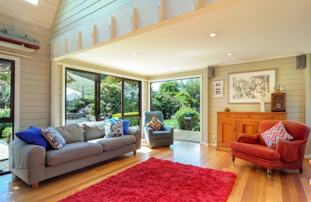 Stunning Rural Spot with Spectacular Views Perfect for 2-12 people