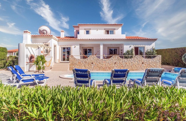 Stunning Seaside Family Villa With Swiming Pool