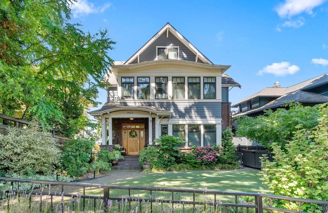 Stunning Space in heart of Queen Anne