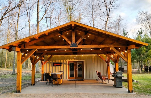 Stunning Sunsets, Lake Lounging & Peaceful Paddling on Mystery Lake @ Lazy Loon!