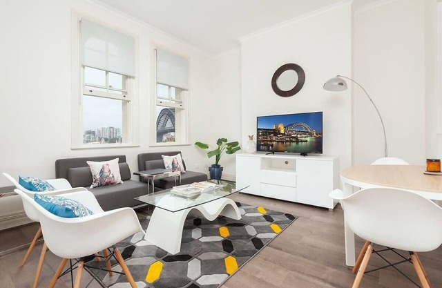 STUNNING SYDNEY HOME 9