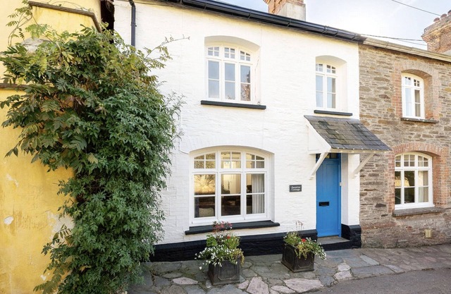 Stunning Thurlestone Cottage Devon