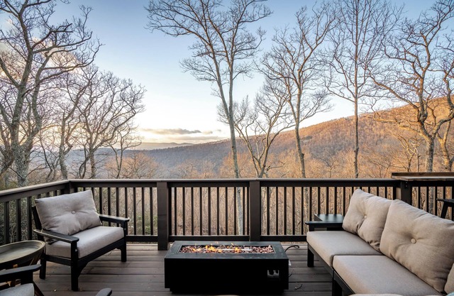 Stunning Views, Hot Tub, Impeccable Design