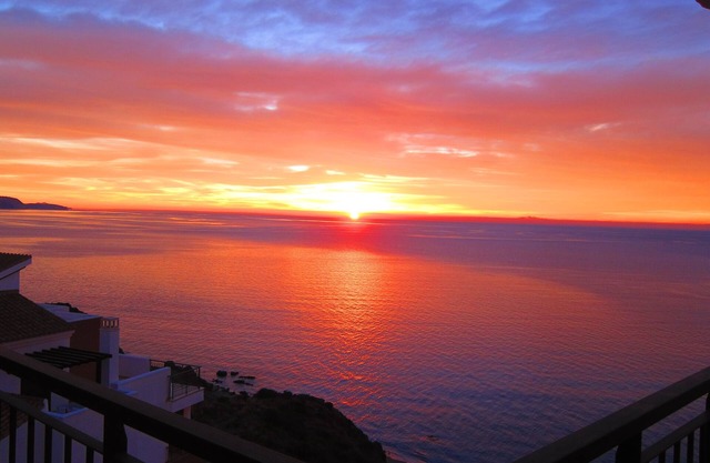 Stunning view over the sea- modern apartment close to Nerja