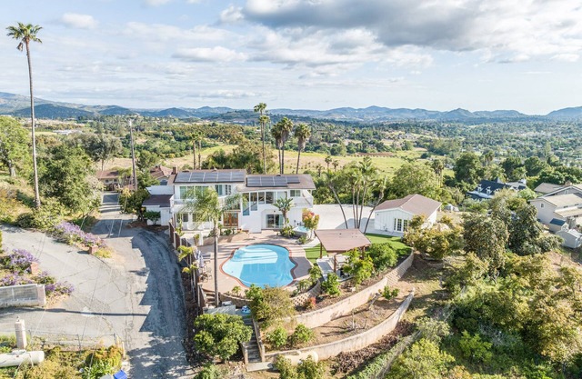 Stunning Views w/Game Room, Pool and Hot Tub!