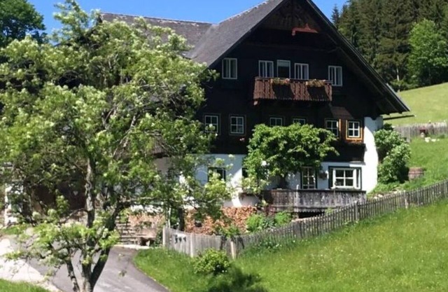 Stunning villa for 11 people with WIFI, balcony and pets allowed