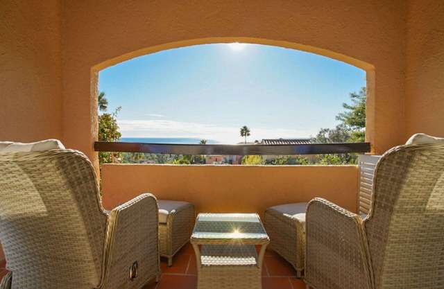 Stunning villa for 6 people with A/C, pool, WIFI, TV and terrace