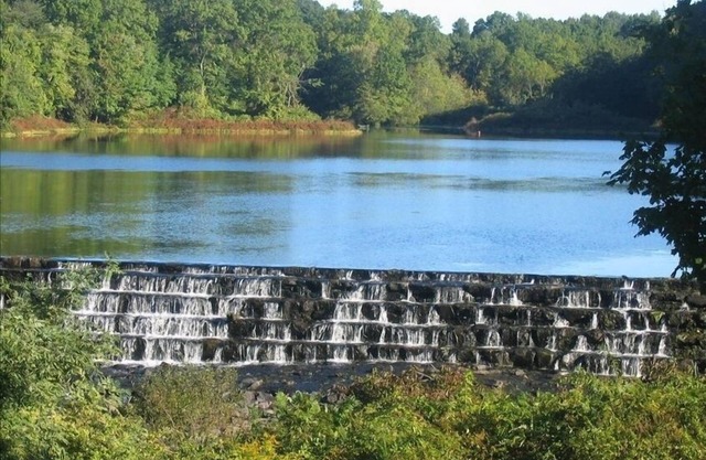 Stunning Waterfall View - 5 Bedroom