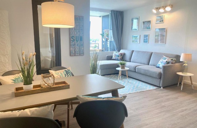 Stylische Ferienwohnung TOP LAGE am Hafen, Strand und Meer