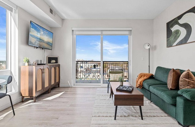 Stylish 1-Bedroom Retreat in Uptown Minneapolis