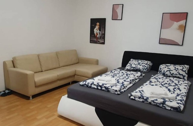Stylish 1-BR Apartment in Vienna's Simmering Area