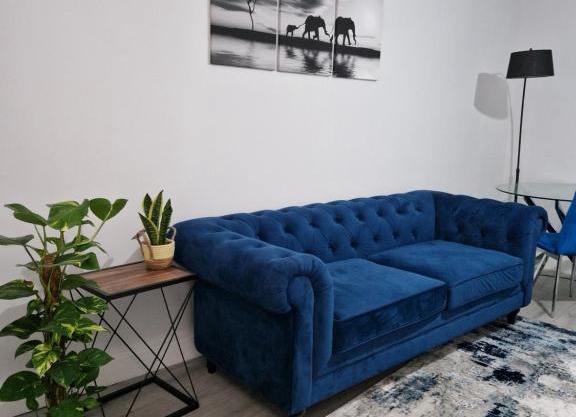 Stylish 2 bed home- short walk to Tottenham Stadium/Stations