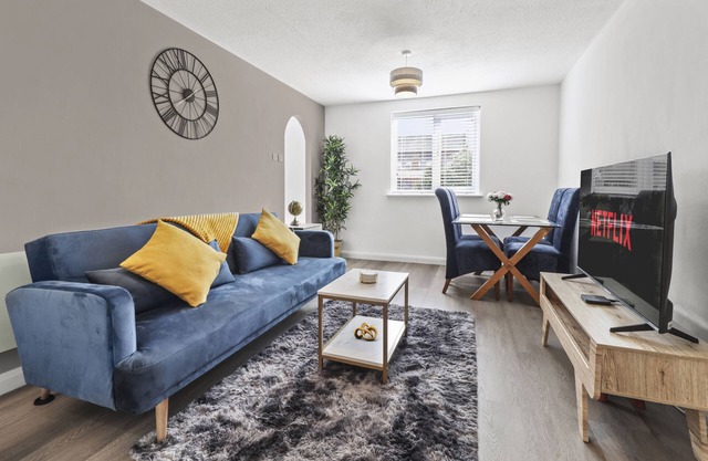 Stylish 2 bedroom apartment Kettering Town Centre