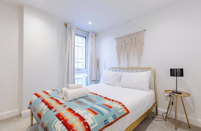 Stylish 2BD Flat w/Incredible View of London - Bow