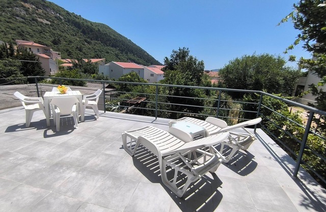 Stylish 2BR flat w/amazing panoramic terrace and parking