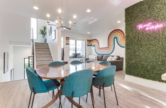 Stylish 2BR Retreat! Rooftop Views & Cozy Vibes!