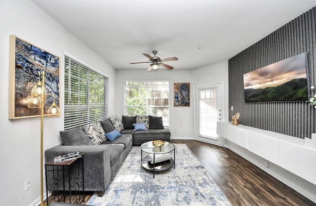 Stylish 3 Bd W/Pool & Gym NRG Rodeo HTX Med Centr