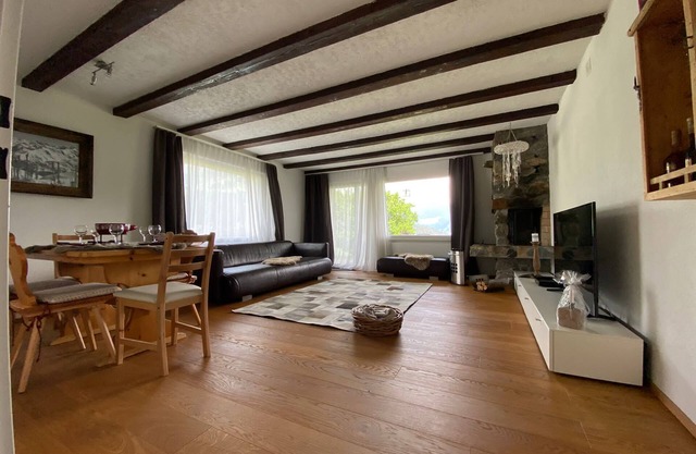Stylish 4 1/2-room garden/holiday apartment with lots of privacy
