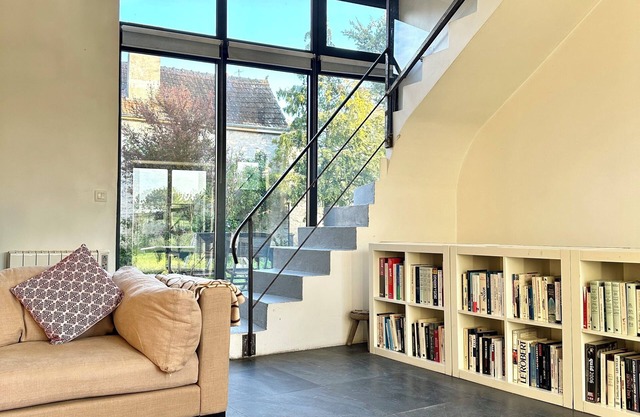 Stylish 4 bedroom Country House one hour from Paris