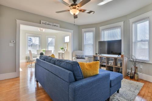 Stylish Apartment Near Downtown, Highways, Boston