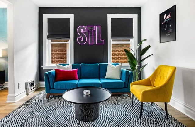 Stylish Apt Near STL Attractions