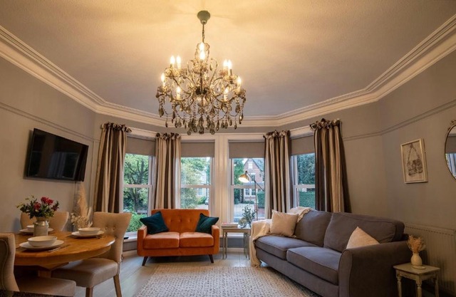 Stylish Central 2 Bedroom Apartment