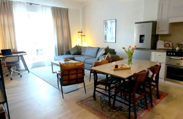 Stylish city-centre apartment with balcony