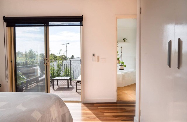 Stylish coastal escape close to beach