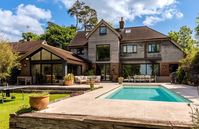 Stylish Countryside Retreat with Pool & Panoramic South Downs Views