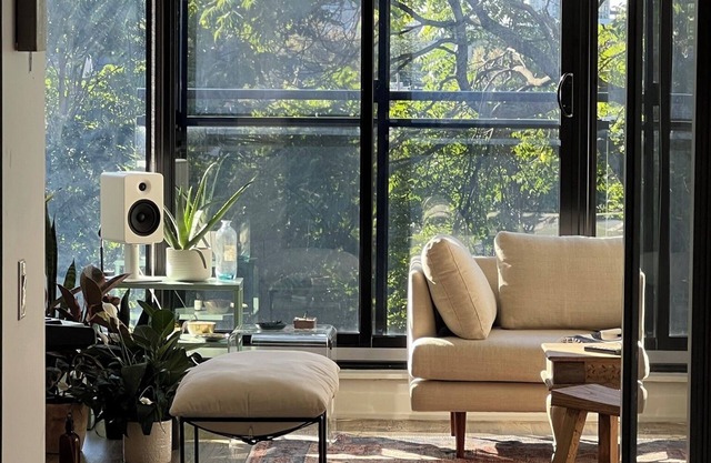 Stylish Downtown 1 BR with a Stunning View | Close to Everything