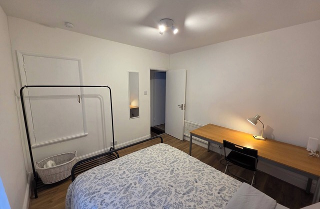 Stylish East London Stay | 2-Bed in Forest Gate